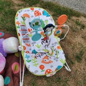 Baby bouncy chair